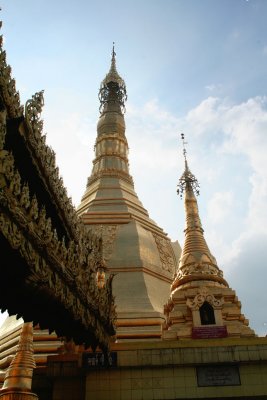 It is also believed to enshrine a hair of the Buddha within the tip of the central dome.
