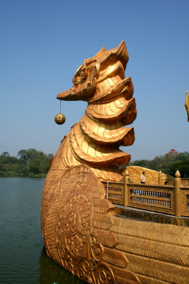 Another view of the dragon's head at the stern of the barge.