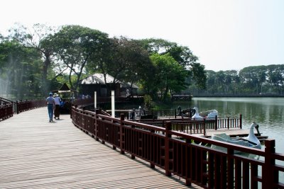 Bridge at the Royal Lake.