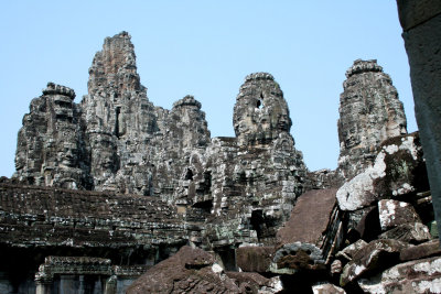 The most distinctive feature of Bayon Temple is the multitude of smiling faces on the towers (there originally were 612 faces).