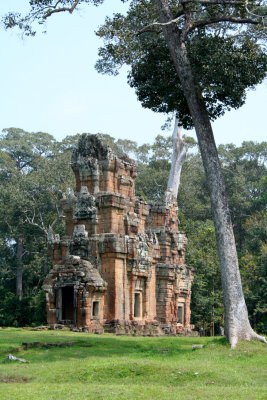 Across from the Elephant Terrace are some ancient Angkor stone buildings.