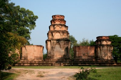 Faade of the Hindu temple Prasat Kravan which was built in 921 AD by the nobility, not by the king (of brick and plaster).