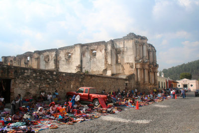 Vendors camped out in front of the ruins of the Church of el Carmen.