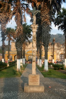 A monument in the park symbolizing the encounter of the two sides of the sea (Spain and Guatemala).