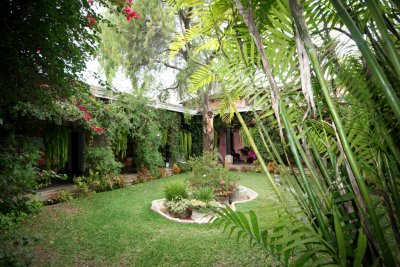 I took a tour of Antigua, and was taken to the El Meson De Candelaria Hotel with a courtyard.