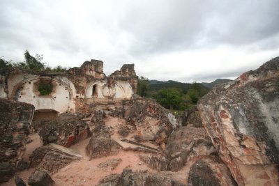 La Recoleccin is the place to see large-scale ruins with huge chunks of walls and ceilings lying all over the place.