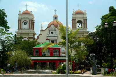 A closer view of the gazebo and the Metropolitan Cathedral.