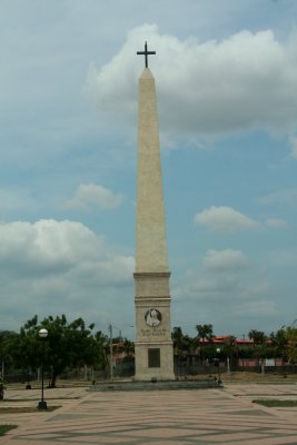 Monument at Plaza de la Fe Juan Pablo II (to Pope John Paul II).