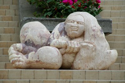 A driver took me to a shopping center in Managua where I saw this pre-Columbian-looking sculpture.