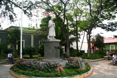 In front of the Iglesia de San Francisco, is the quaint Parque Valle named after Jose Cecilio Valle (1780-1834).