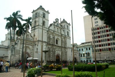Another view of Parque Central with St. Michael's Cathedral in the background.