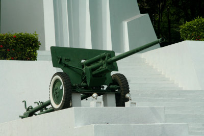 Close-up of a canon at the war memorial.