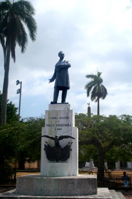 Statue of Pablo Arosenema (sorry, I don't know who he was) in a square in Casco Viejo.