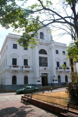 Another view of the Presidencia de la Repblica building in the El Casco Viejo area of Panama City.