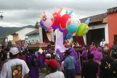 This was the tail end of the procession followed by crowds and vendors.