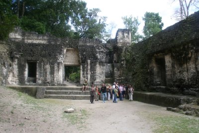 Group G is associated with the Late Classic ruler Yik’in Chan Kawil. Group G may have been his private palace quarters.