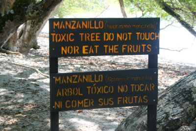 A sign as I entered the trail into Manuel Antonio National Park.