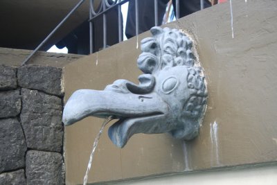Close-up of the fountain showing the bird's prominent beak.