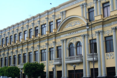 View of Teatro Melico Salazar, built in the 1920s and named after Costa Rica's most famous opera singer.