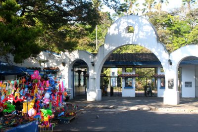 Entrance to the Parque Zoologico Nacional Simon Bolivar (Fundazoo) in San Jos.
