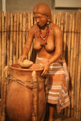 In Bribri tribes, women were responsible for making the chicha (fermented maize) and the food consumed over the days of ritual.