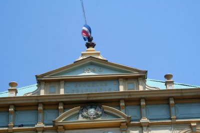 More nice architectural details with the Costa Rican flag flying from the rooftop.