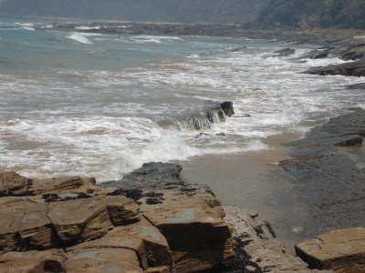 Shipwreck  & beach in between Lorne & Apollo Bay (5).JPG