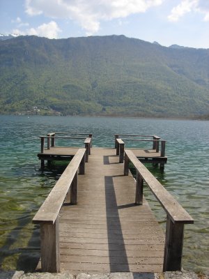 Lake Annecy (2).JPG