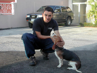 Professional Dog Trainier Carlos