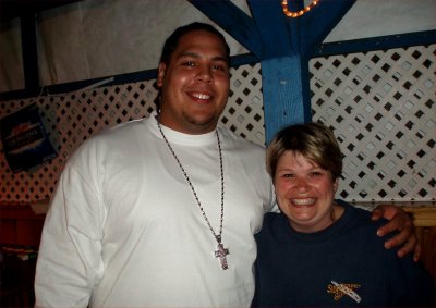 Anttaj Hawthorne from the Oakland Raiders and Cyndi, the designated waitress of the Wingnuts