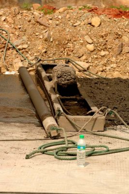 Surface leveler - Hand and back powered