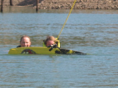 Jordyn tries to wakeboard