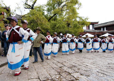 Lijiang - Old Town - traditional Naxie dance