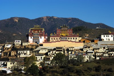 Shangri-La Ganden Sumtseling Monastery