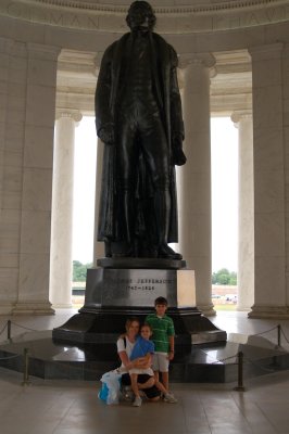 Sids inside jefferson memorial
