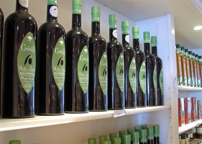 Prime products of Provence -- olives and olive oil