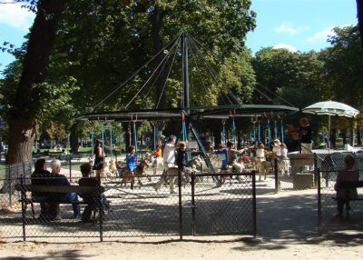 Children play in an urban park