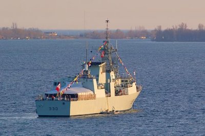 HMCS Halifax In Kingston Harbor 59642