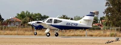 00498 - Taking-off | Rockwell Commander / Herzeliya airport - Israel