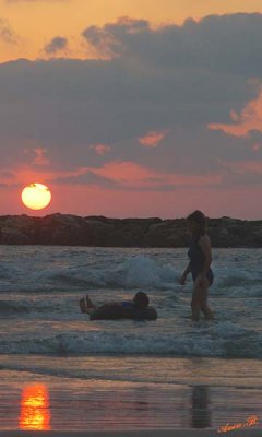 01816 - Sunset / Tel-Aviv beach - Israel