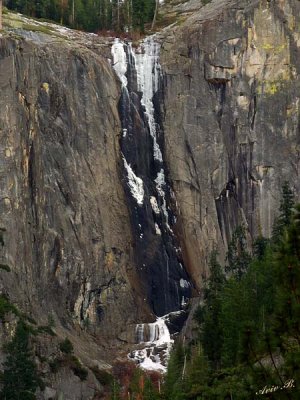 05489 - Frozen falls / Yosemite NP - CA - USA