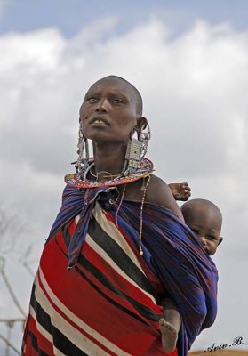 13729 - Masai / Masai village - Serengeti - Tanzania