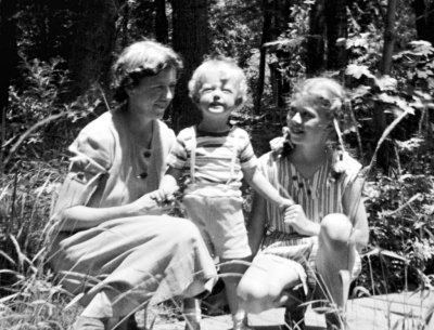 Mignon David and Doris in woods.jpg
