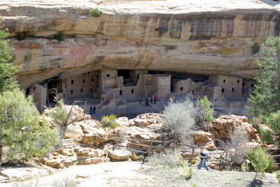 615 - Mesa Verde - Approach to Spruce Tree House Mid.JPG