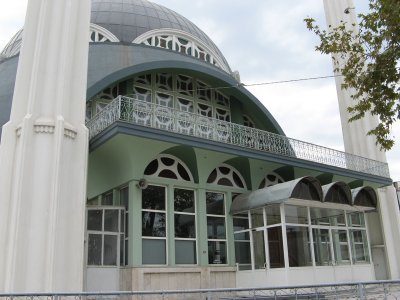 Sanyii Camii Girisi