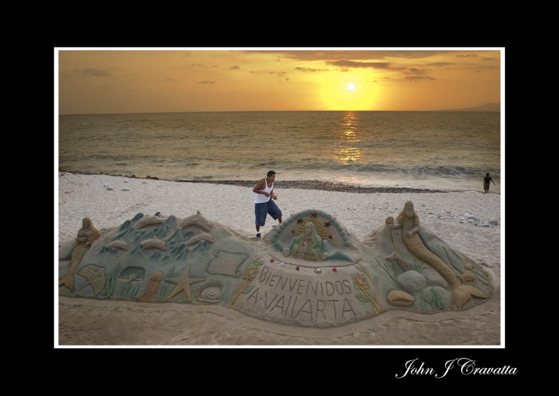 sand carving in Puerto Vallarta .jpg