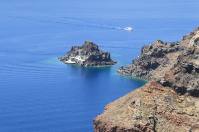 The wonderful blue water of the caldera