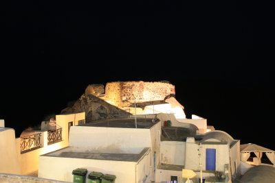 The castle in Oia at night