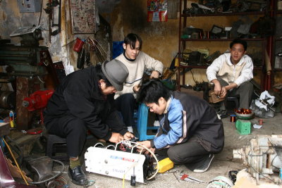 Rparateurs de climatisateurs - Hanoi - Vietnam