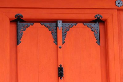 orange door at Kiyumizu